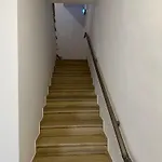 Hana * Tirana